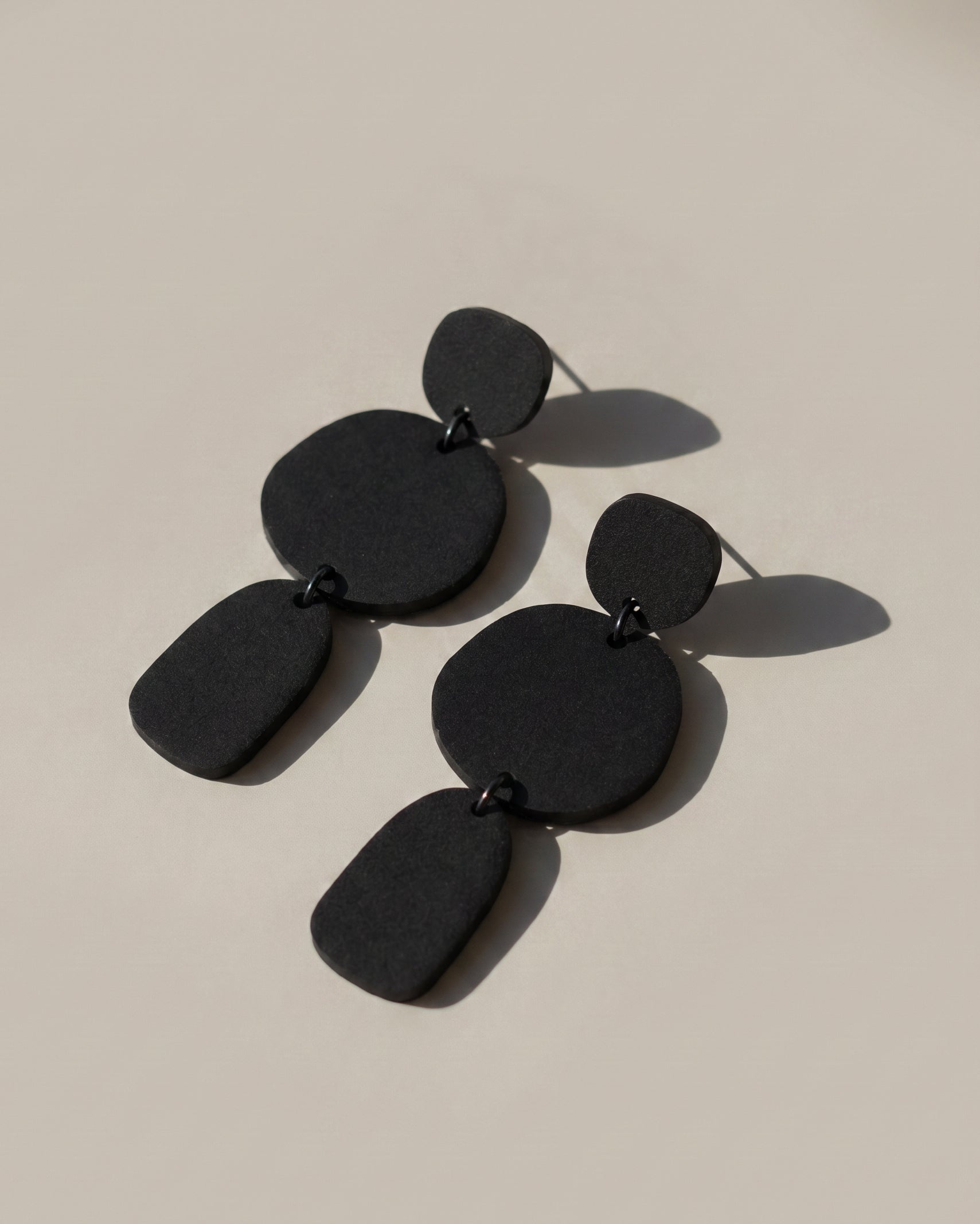 Petra Statement Dangle Earrings - Matte Black - Mingled