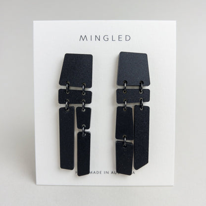 PILA Statement Earrings - Black - Mingled