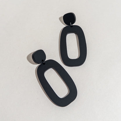 RILEY Dangle Earrings - Matte Black - Mingled