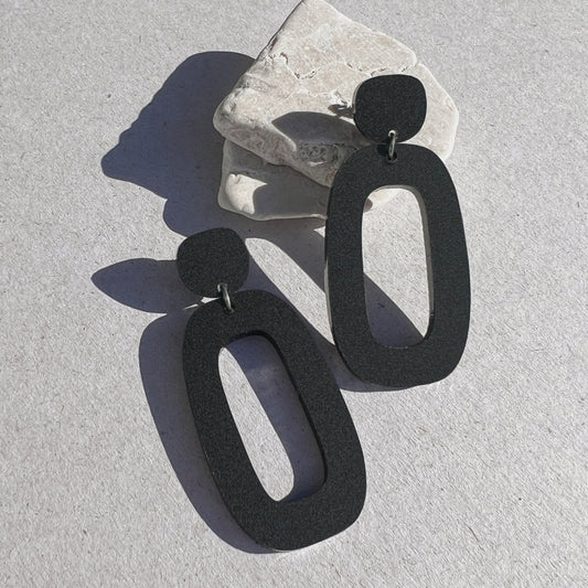 RILEY Dangle Earrings - Black