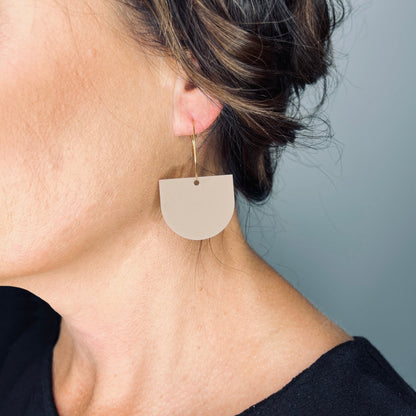Arch Dangle Hoop - Matte Taupe - Mingled