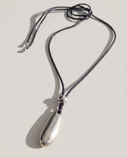 Taylor Pendant Necklace - Silver - Mingled