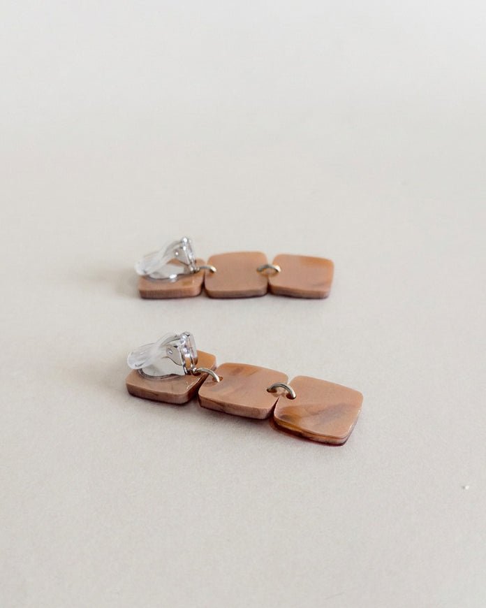 CLIP ON Three Square Earrings - Caramel - Mingled