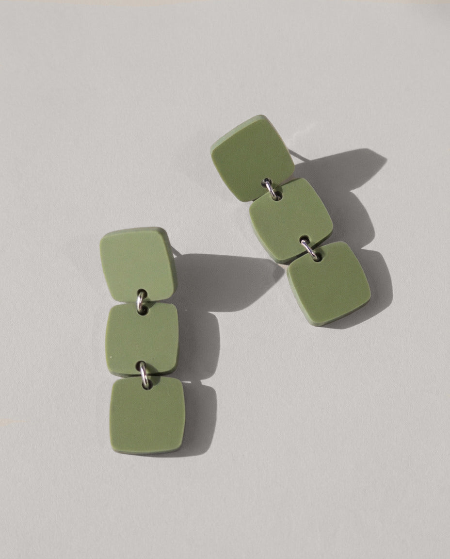 CLIP ON Three Square Earrings - Olive - Mingled